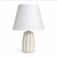 Candeeiro branco e dourado com base de cerâmica 43 cm — fotografia do produto